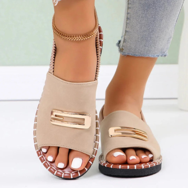 Beige comfort sandals with square gold buckle and open toe, stitched platform sole